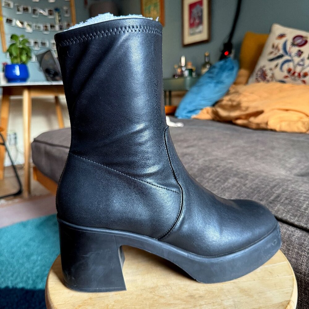 Steve Madden Inntel Bootie - US size 8.5